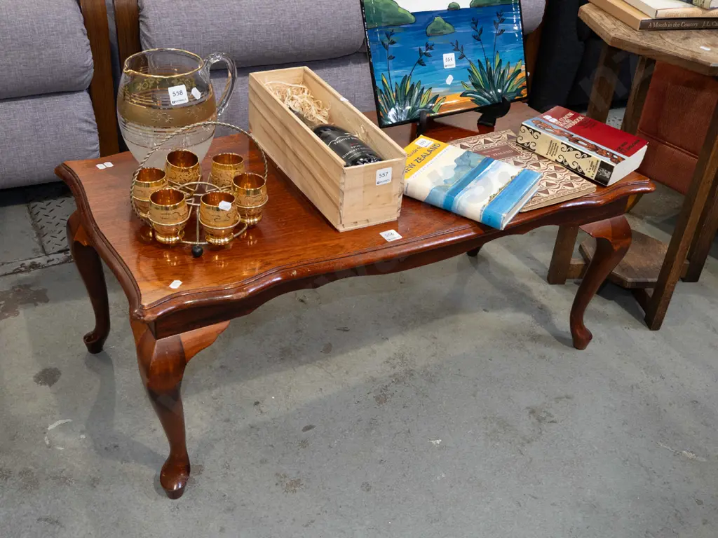 mahogany cab leg coffee table Image 1++