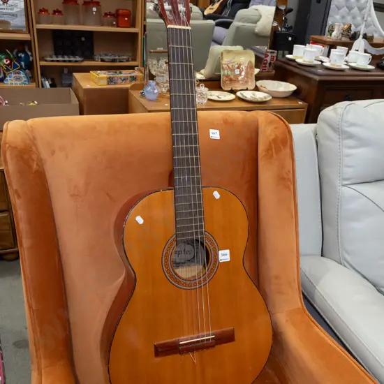 Jupiter left hand acoustic guitar