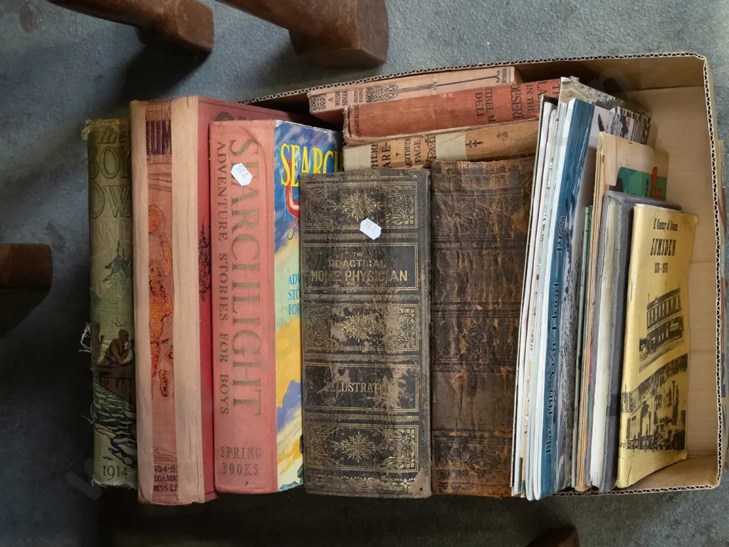 box; books etc Image 1++