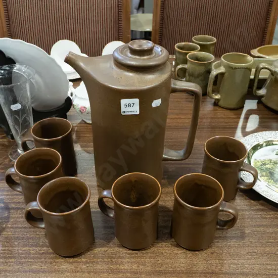 Temuka pottery coffee pot, 6x mugs