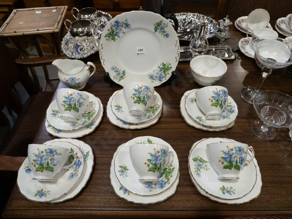 Colclough blue floral 21 piece tea set Image 1++