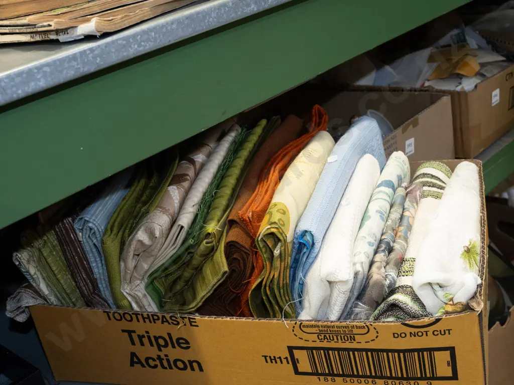 box of fabric pieces Image 1++