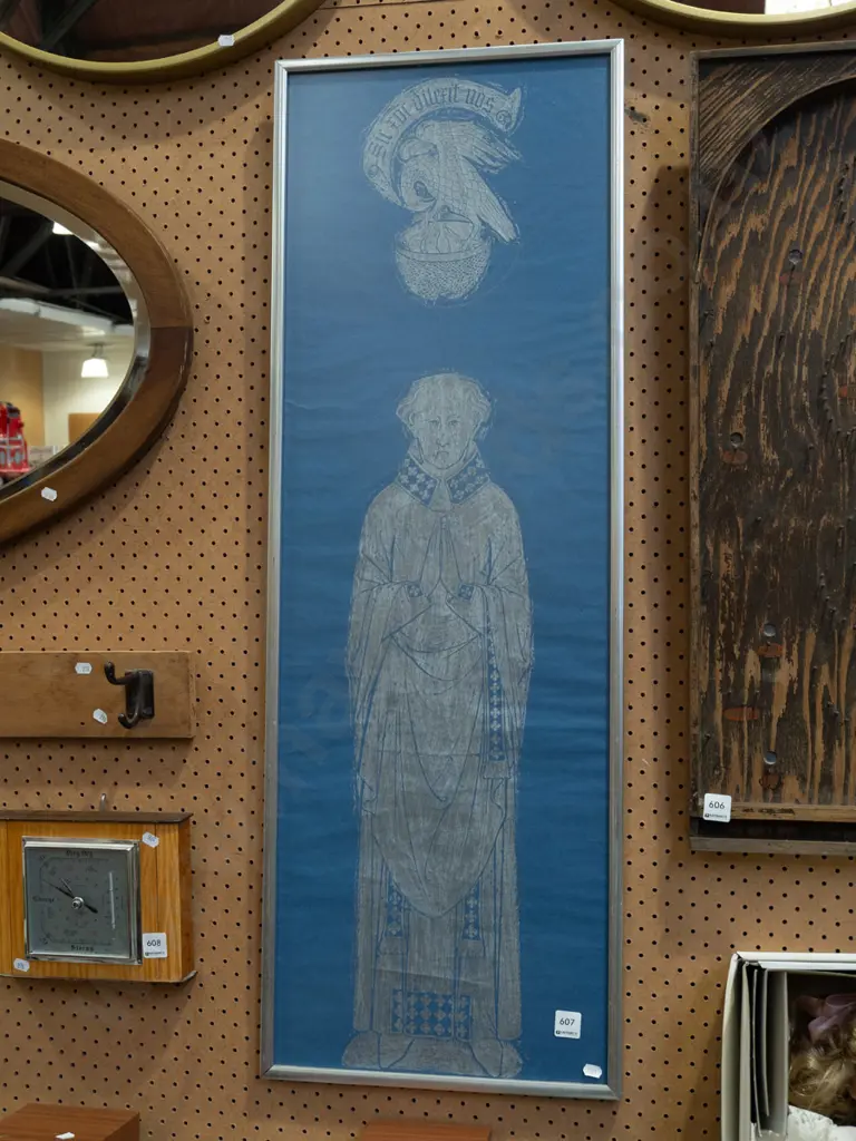 brass rubbing - ecclesiastical figure Image 1++