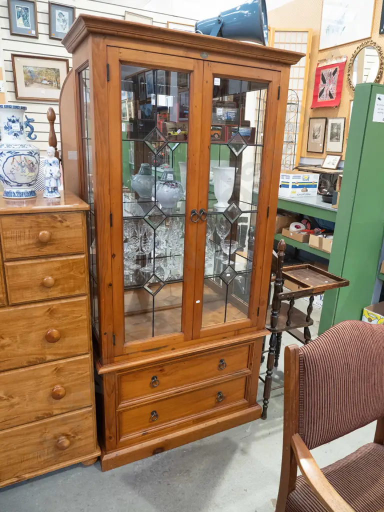 Outback Furniture solid pine display cabinet with leadlight sides, 2 doors over 2 drawers Image 1++