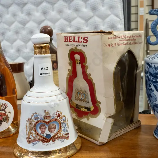 Charles and Diana Bells Whisky decanter - heavy