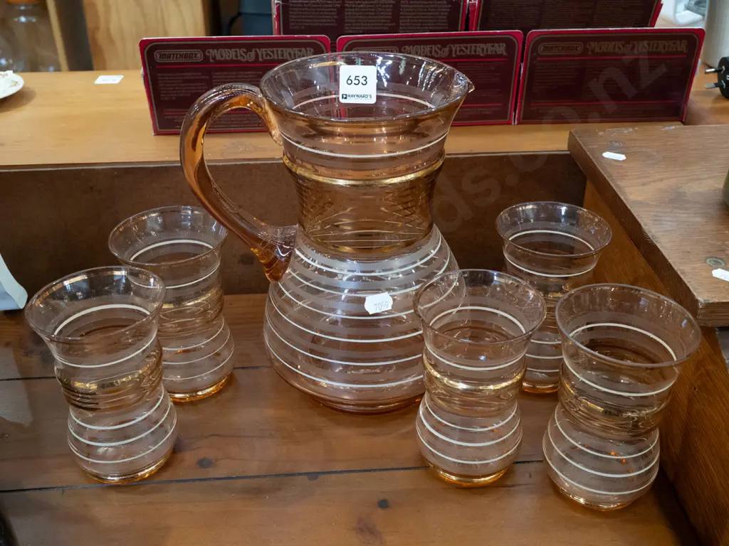 amber glass water jug and 5 glasses Image 1++