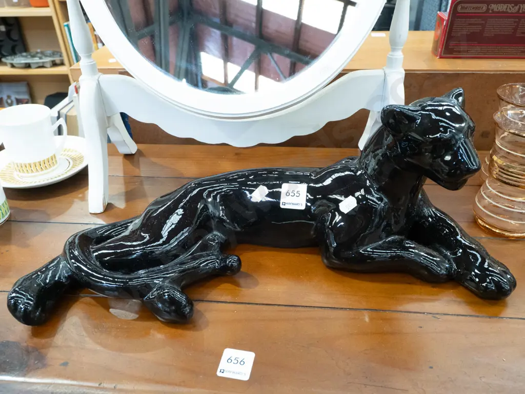black panther ceramic figurine L450 Image 1++