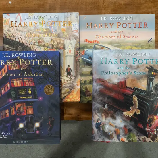 4x Harry Potter books