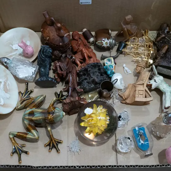 box; various figurines, ceramic frog, souvenir ware etc