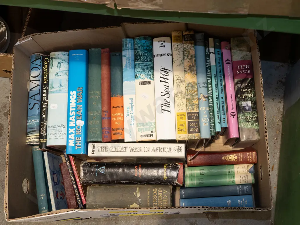 box of books Image 1++