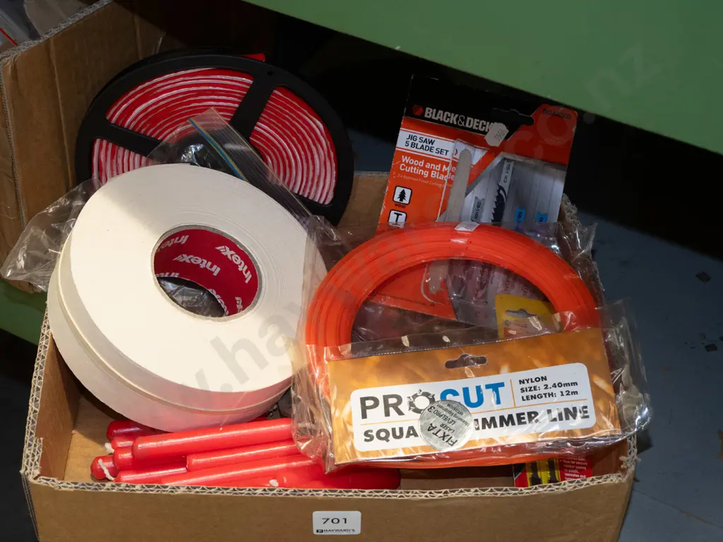 box; candles, tap ware, trimmer line etc Image 1++