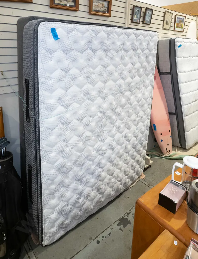Ortho Star Support Medium queen bed base and mattress Image 1++