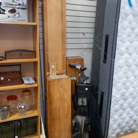 Lundia shelving - no stays