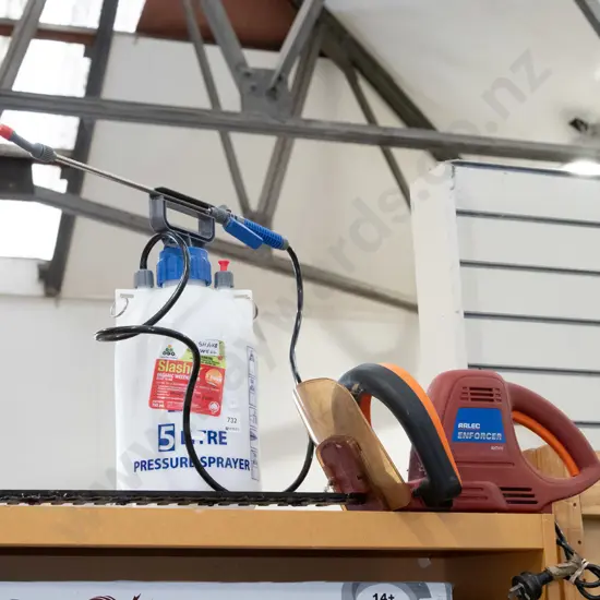 hedge trimmers, 5L garden sprayer
