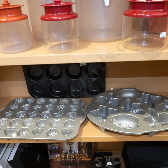 muffin trays