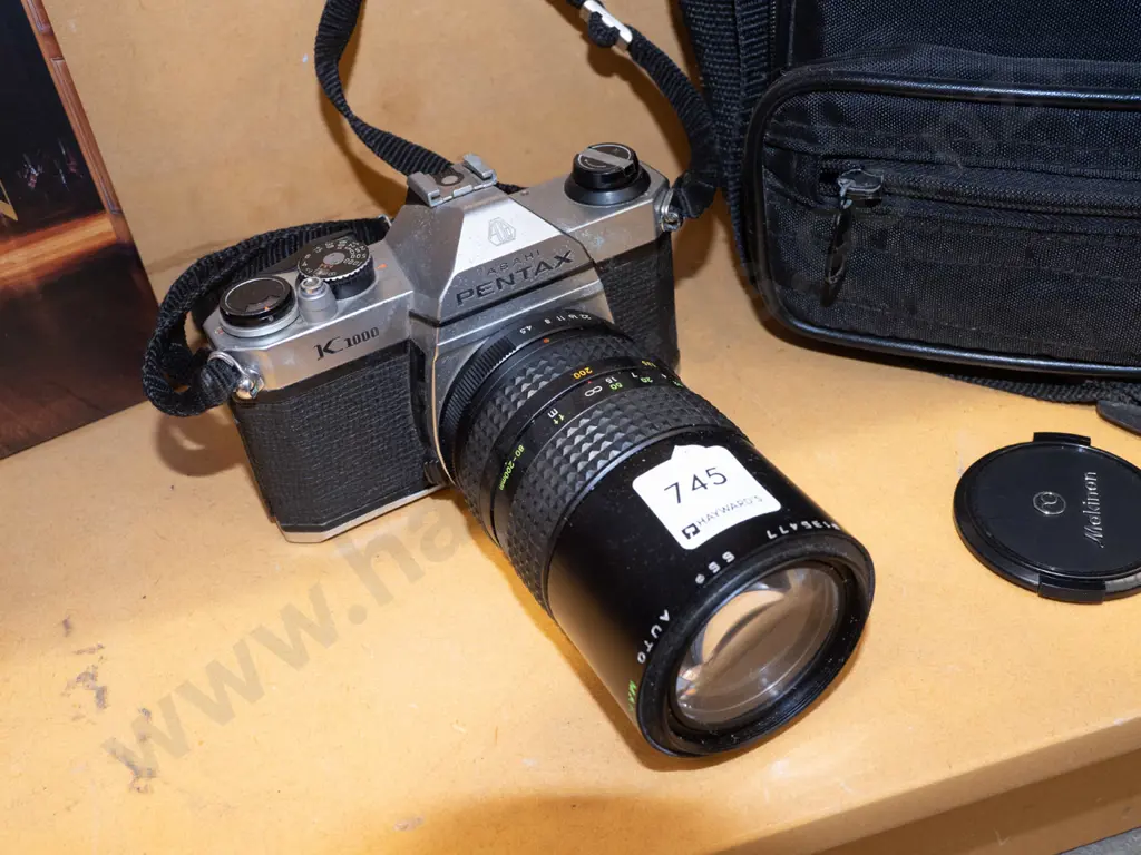 Pentax 35mm camera and bag Image 1++