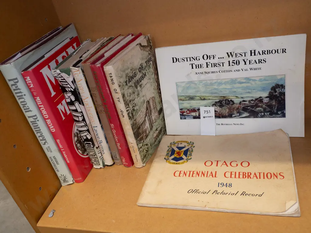 NZ history books Image 1++
