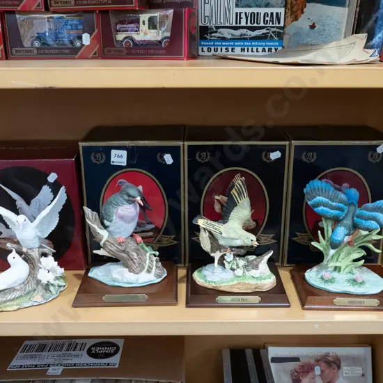 4x bird figurines
