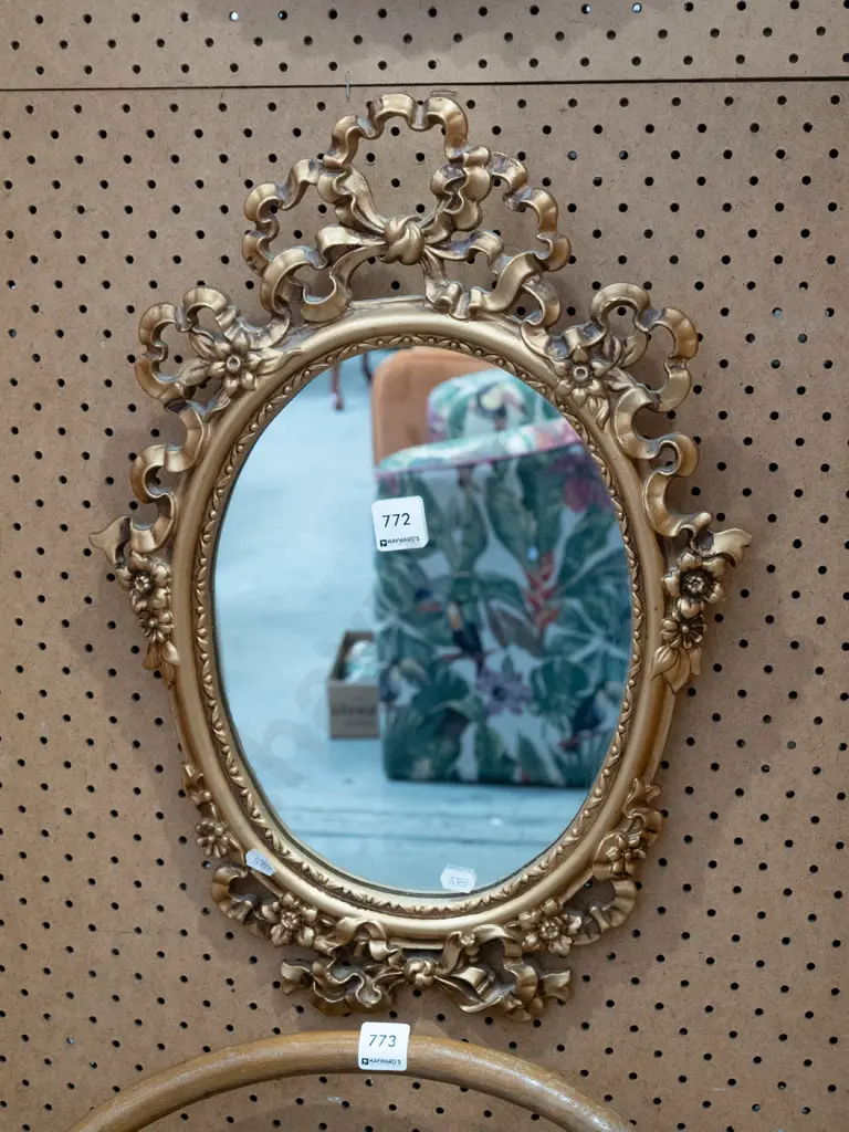 ornate gilt framed oval wall mirror H480 Image 1++