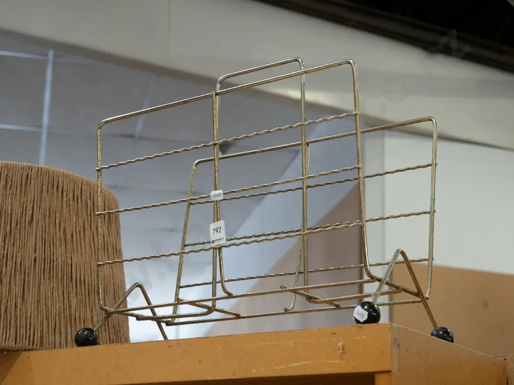 retro magazine rack Image 1++
