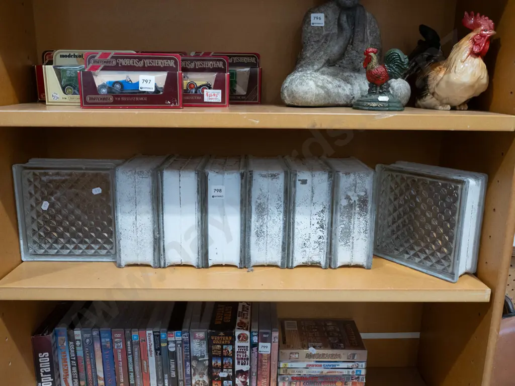 8x glass cube bricks Image 1++