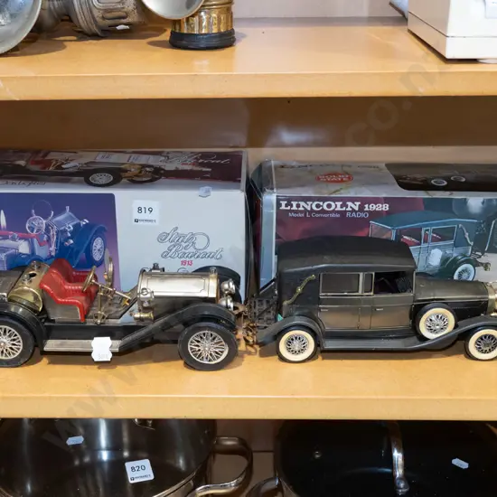 2x boxed vintage automobile radios - As Is No Returns