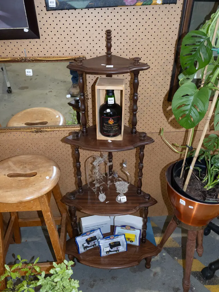 mahogany 4 tier corner what not H1220 Image 1++