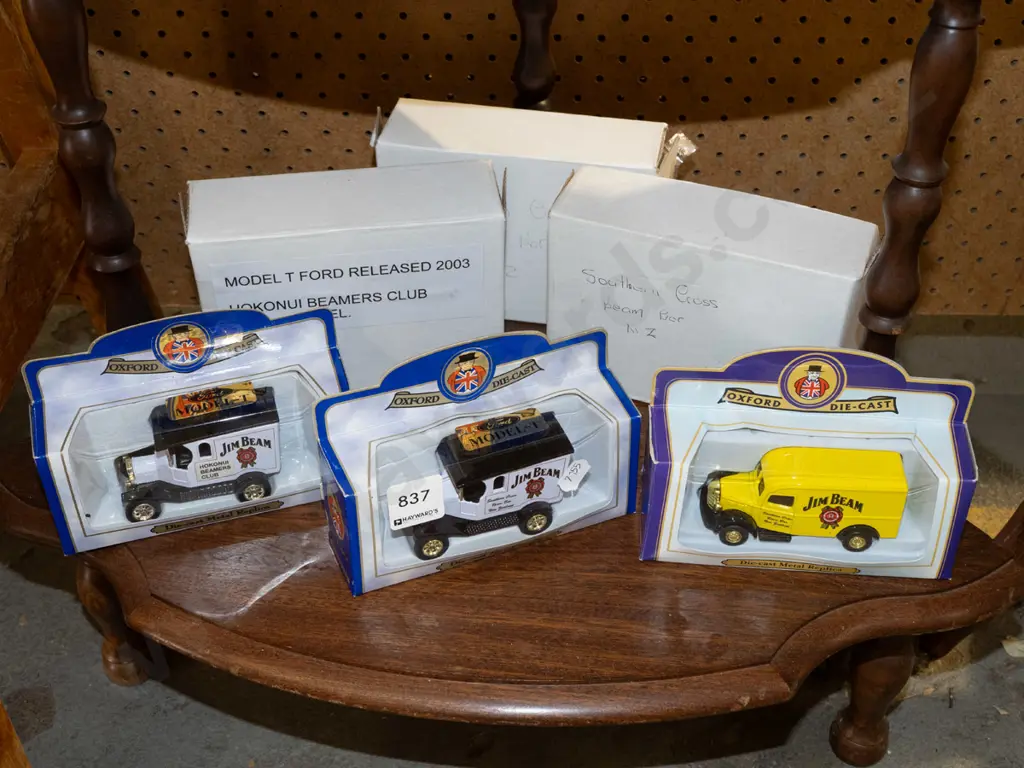 3x boxed Oxford diecast vehicles Image 1++