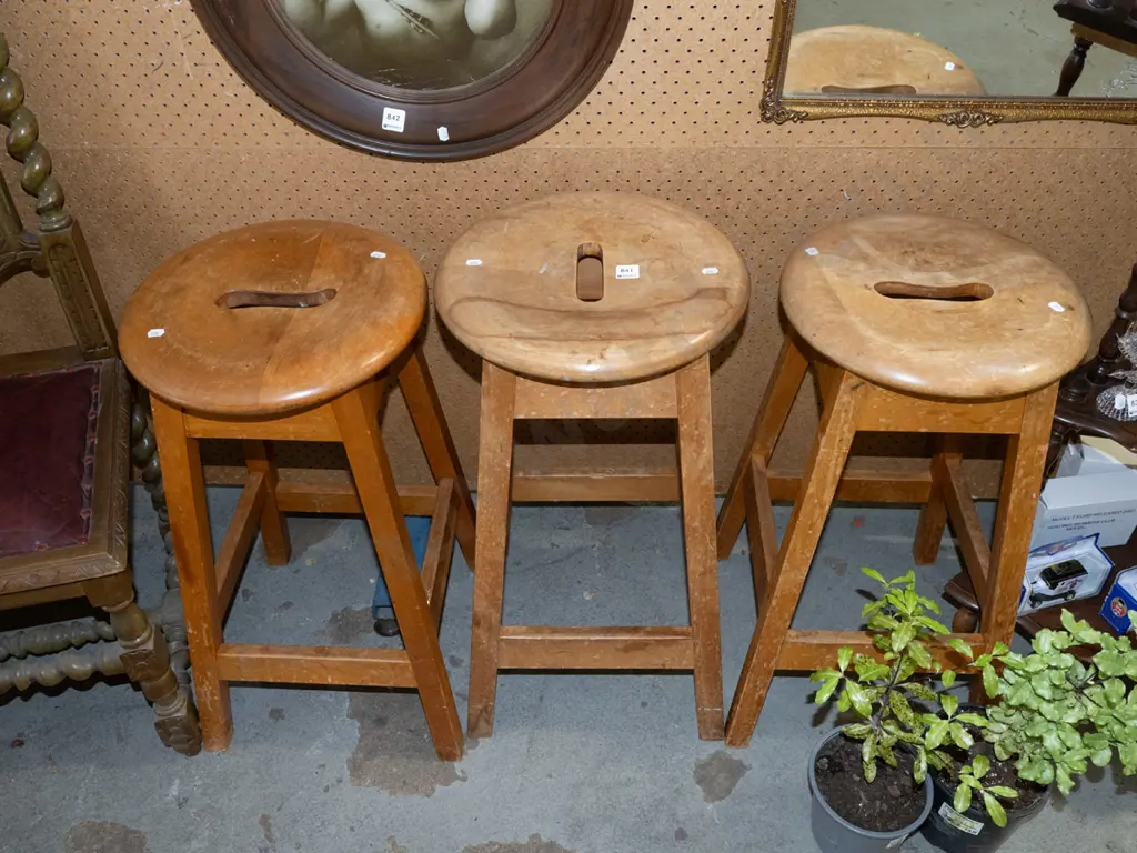 3x rimu stools Image 1++