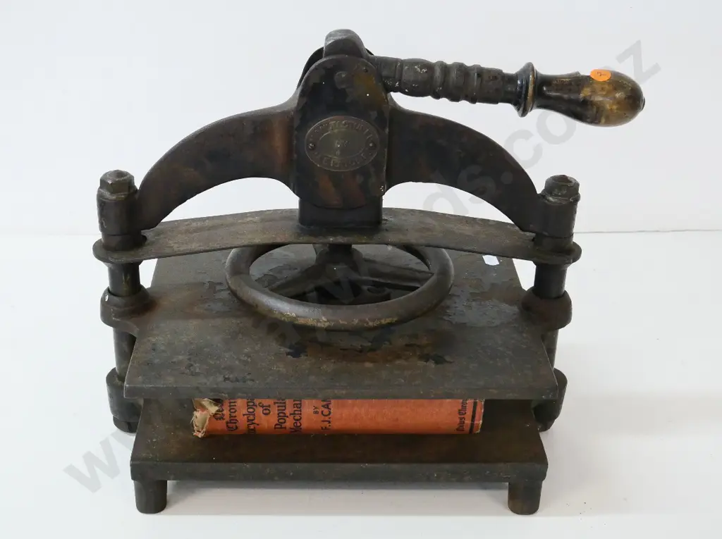 vintage small book press with wood-handled lever, Manufactured by J & E Ratcliff H-330 W-330 D-220 Image 1++