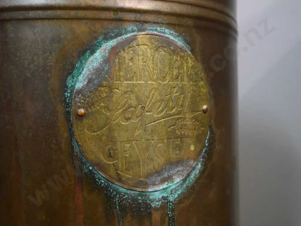 large Mercer Safety Geyser copper and brass thermette-style boiler with spigot tap H-650 Diameter 270 Image 1++