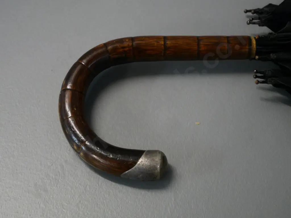 vintage umbrella with sterling silver tip on cane handle L-900 Image 1++