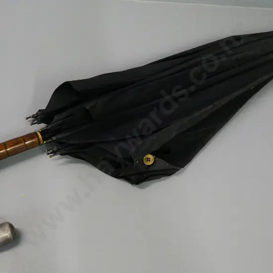 vintage umbrella with sterling silver tip on cane handle L-900
