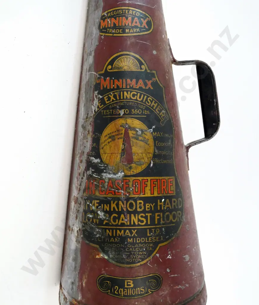 vintage English Mini-Max cone-shaped fire extinguisher L-850 Image 1++
