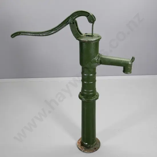 restored vintage cast iron cow-tail pump H-1100 W-950 with handle out
