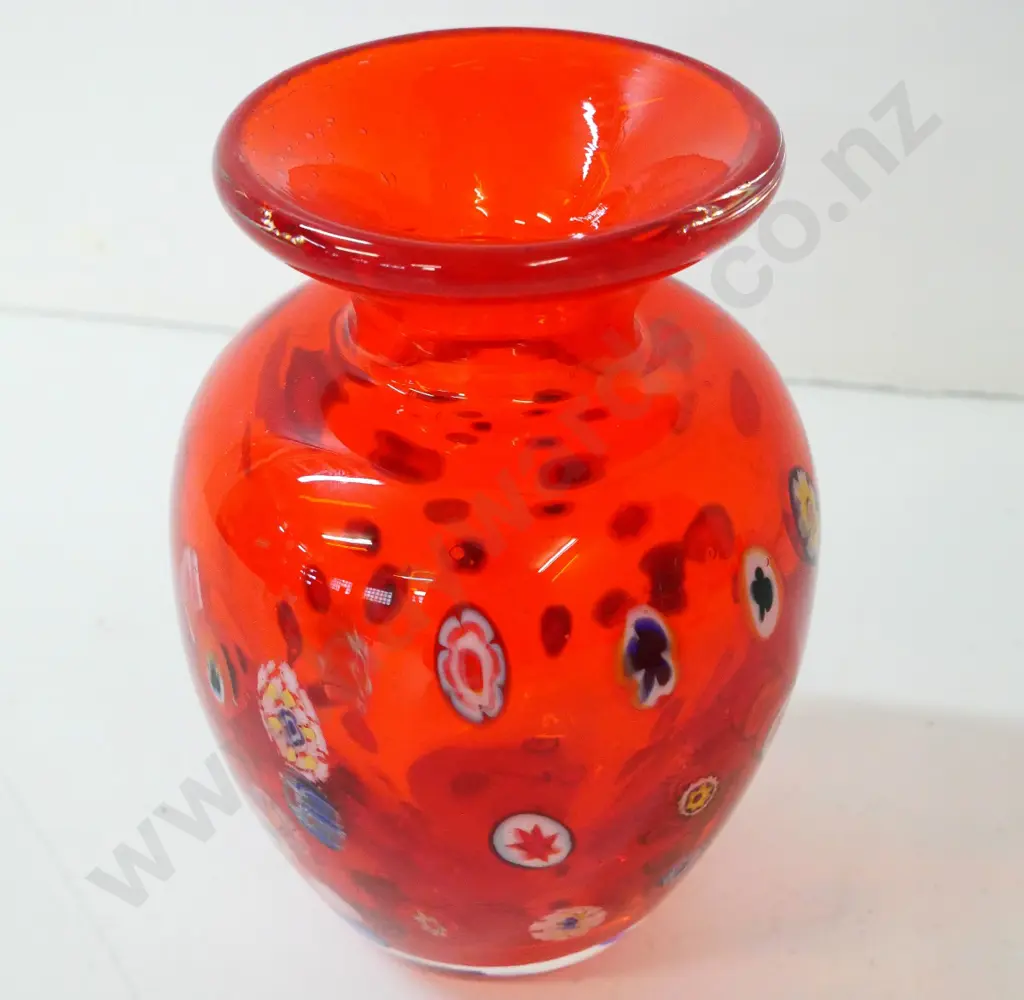 (Garry Nash?) red millefiori art glass vase H-170 Image 1++