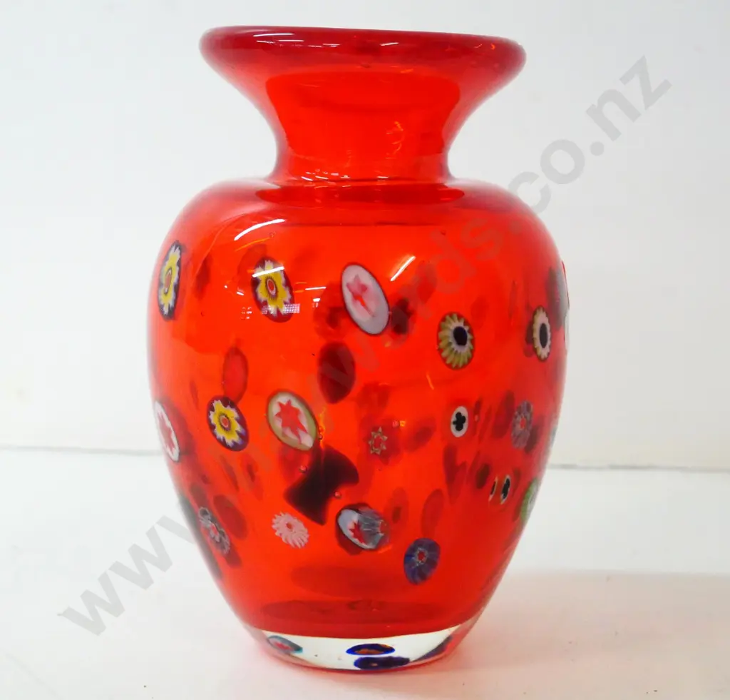 (Garry Nash?) red millefiori art glass vase H-170 Image 1++