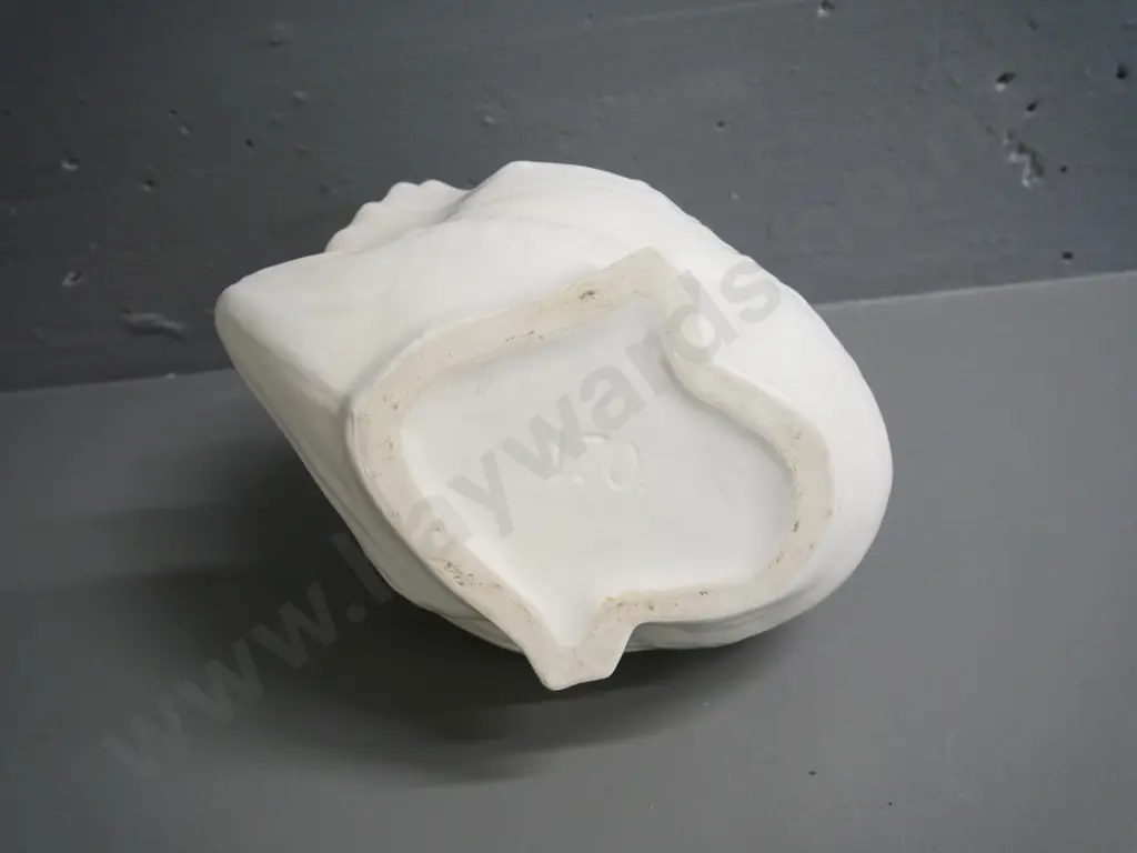 large Crown Lynn male swan No. 170. H-230 L-240 Image 1++