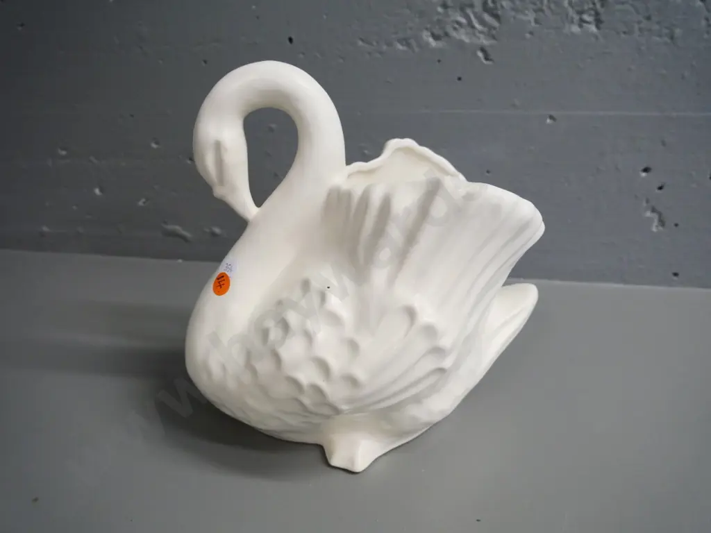 large Crown Lynn male swan No. 170. H-230 L-240 Image 1++