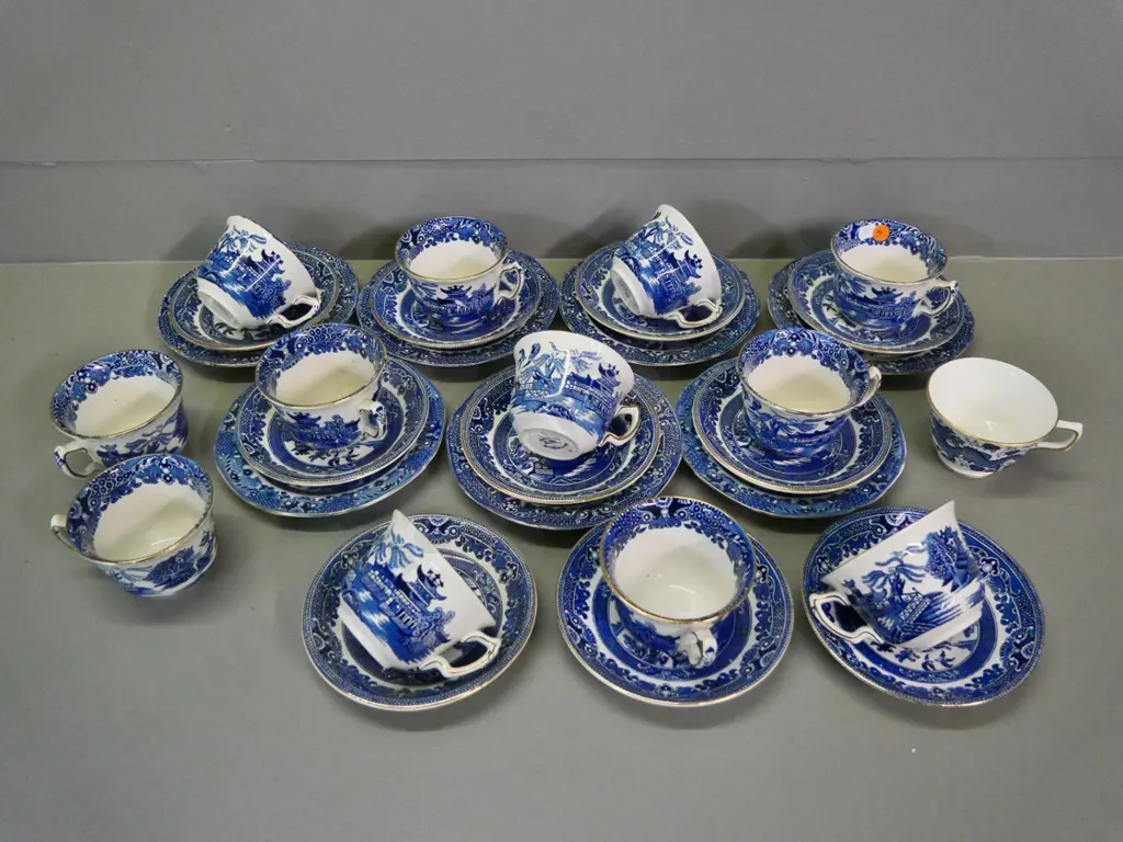 assorted Burleigh ware blue & white Willow pattern - 7 trios, 3 cups & saucers, 2 odd cups, plus a Sutherland cup Image 1++