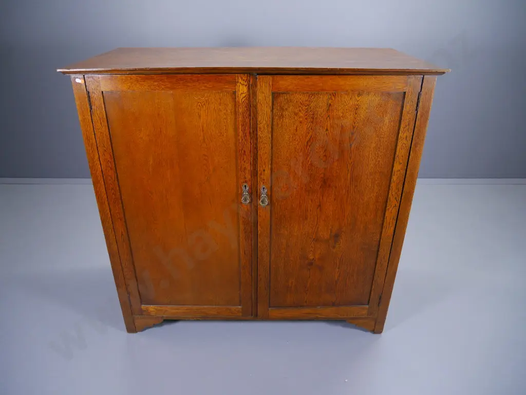 deco oak 2-door storage cabinet with adjustable internal shelves & brass drop handles, no key H-1220 W-1280 D-620 Image 1++