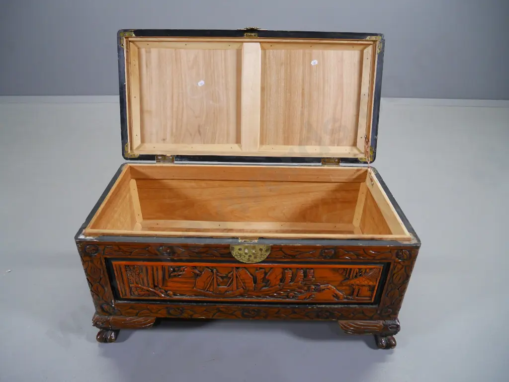 Chinese hand-carved camphorwood chest with brass catch H-380 W-690 D-340 Image 1++
