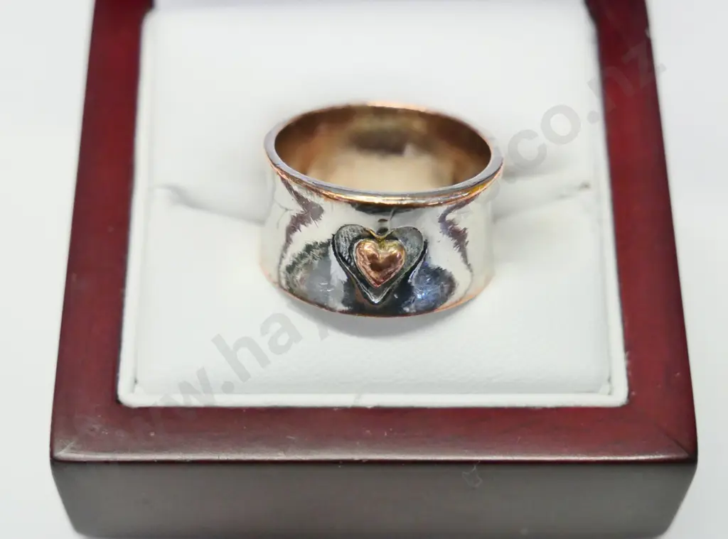silver ring with small heart design stamped S925 Image 1++