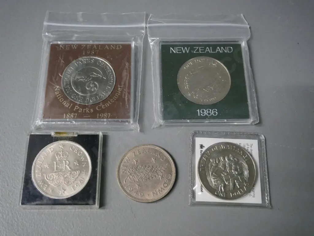 5 New Zealand collector coins - 1949 and 1953 crowns, 1986, 87, and 1990 dollars Image 1++