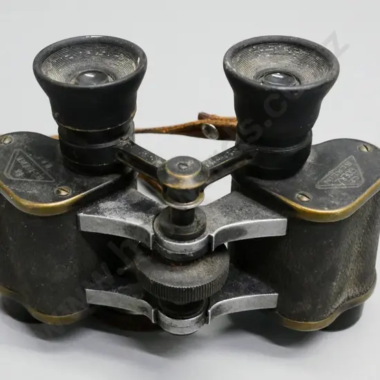 vintage Goerz Berlin 8x Neo-Trieder compact field binoculars with leather strap - general wear