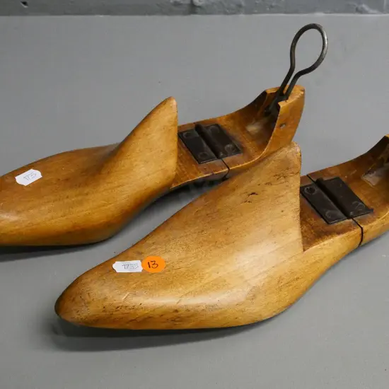 pair of vintage hinged shoe trees L-270