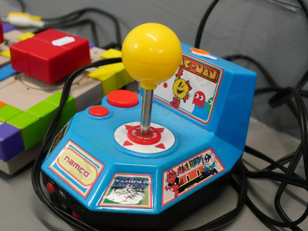 2 retro style plug-in TV video games - Radica Tetris with 2 controllers and a Nemco Ms. Pacman untested no returns Image 1++