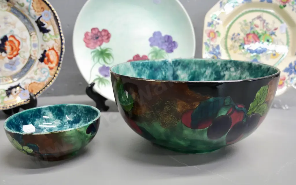 2 Titian ware bowls signed FX Abraham on bottom and 3 plates: Radford, Wood & Sons and Masons w/under-glaze chip on back Image 1++