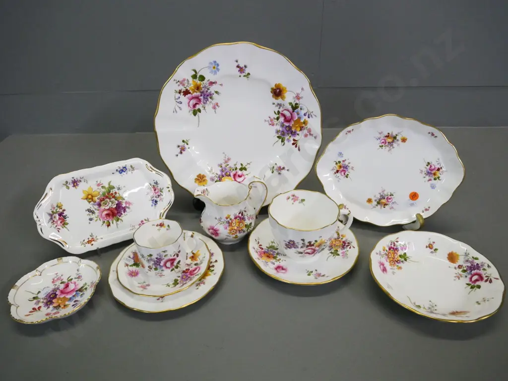 assorted Royal Crown Derby Posies ware and a small Hammersley 'Howard Spray' rectangular plate Image 1++