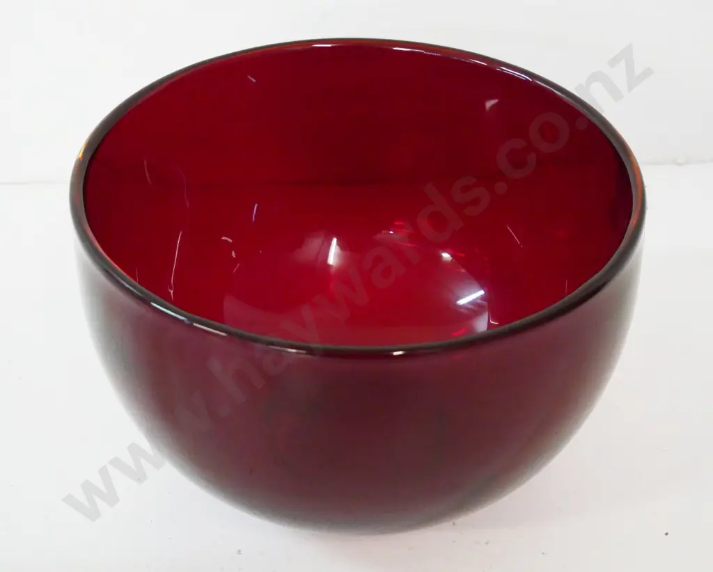 heavy red art glass vase - "Hand made in Poland" on sticker H-130 Diameter 200 Image 1++